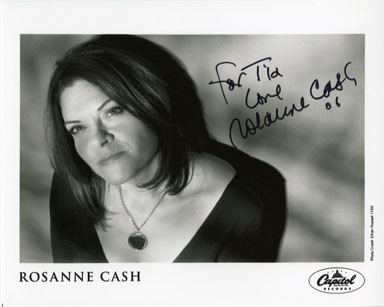 ROSANNE CASH AUTOGRAPH on PORTRAIT PHOTOGRAPH