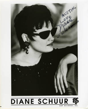 DIANE SCHUUR AUTOGRAPH on PORTRAIT PHOTOGRAPH
