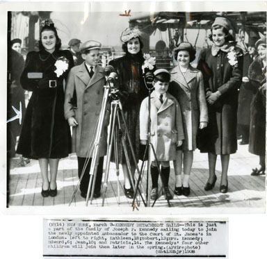 AP NEWS PHOTO: YOUNG KENNEDY CLAN 1938 ROBERT / KATHLEEN