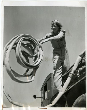 NEWS PHOTO: FIRE FIGHTING FEMMES/LADY FIREFIGHTERS 1943