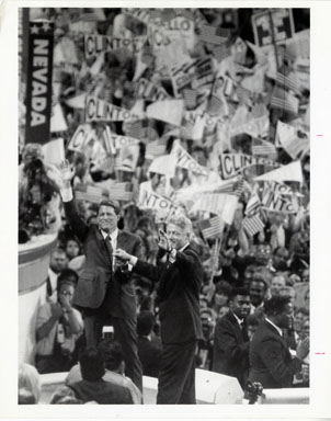 NEWS PHOTO: BILL CLINTON / AL GORE at DEMOCRATIC CON (1992)