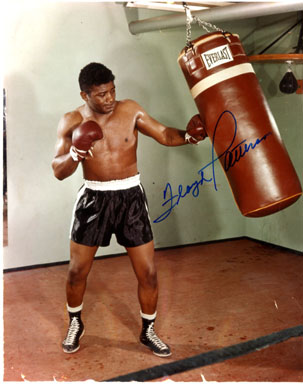 FLOYD PATTERSON - AUTOGRAPHED PHOTO / BOXING