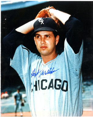 HOYT WILHELM (PITCHER) - SIGNED COLOR PHOTO WHITE SOX