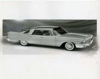 NEWS PHOTO: CHRYSLER FOUR-DOOR SOUTHAMPTON (1959)