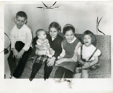 NEWS PHOTO: HARRY BUGAJKI CHILDREN (1967)
