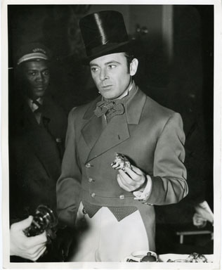 JEZEBEL / GEORGE BRENT - VINTAGE BEHIND THE SCENES STILL (1938)