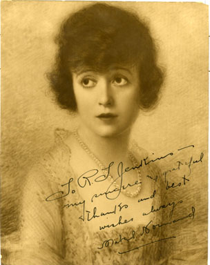 MABEL NORMAND AUTOGRAPH ON PORTRAIT PHOTOGRAPH