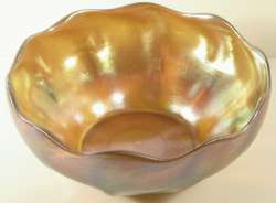 TIFFANY STUDIOS - IRIDESCENT Glass BOWL circa 1900