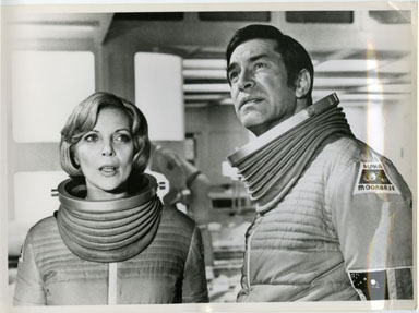 SPACE: 1999 (1975) PUB STILL MARTIN LANDAU BARBARA BAIN